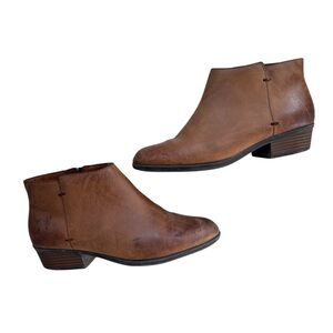 Clarks Collection Womens Addiy Zora Ankle Boot Sz 8